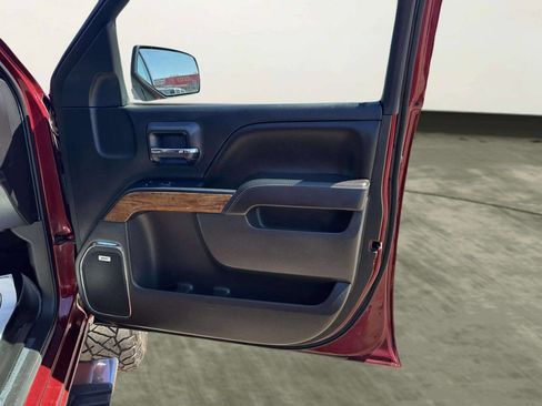 Used 2017 Chevrolet Silverado 1500 High Country image 25