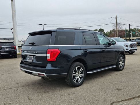 Used 2023 Ford Expedition XLT image 7