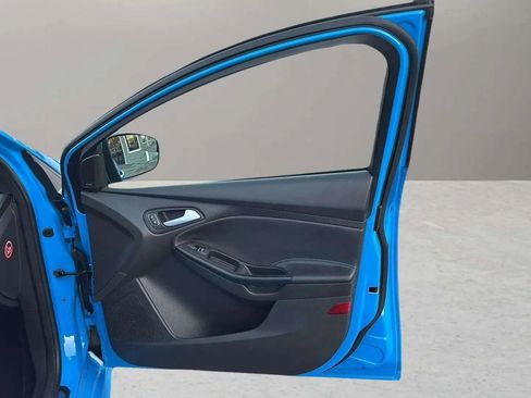 Used 2017 Ford Focus RS image 25