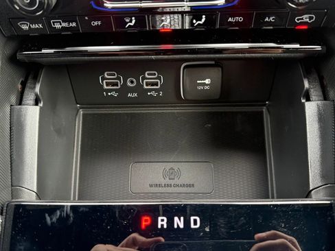 New 2025 Jeep Grand Cherokee Laredo w/ Luxury Tech Group I image 24