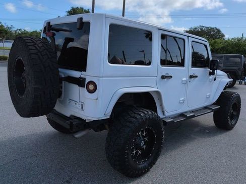 Used 2016 Jeep Wrangler Unlimited Sahara AWD/4WD image 4