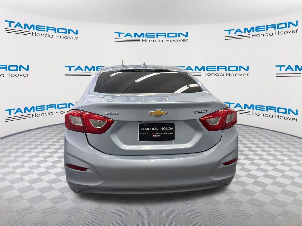 Used 2017 Chevrolet Cruze Premier FWD image 4