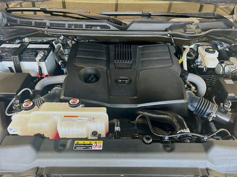 Used 2023 Toyota Tundra SR5 AWD/4WD image 26