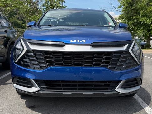 Used 2023 Kia Sportage EX FWD image 2