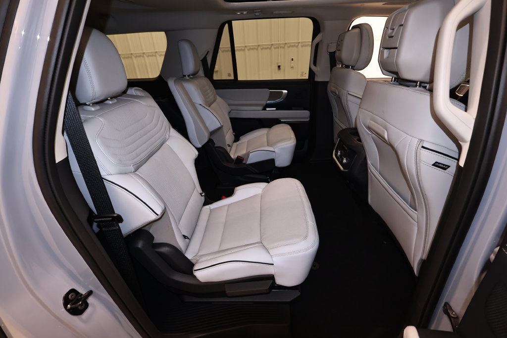 New 2026 Ford Expedition Max Platinum w/ Platinum Ultimate Package AWD/4WD image 18