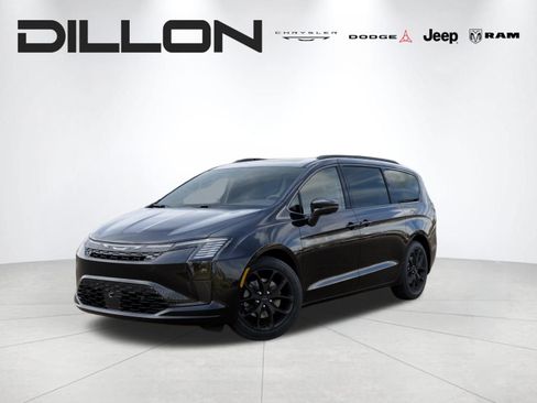 New 2027 Chrysler Pacifica Limited AWD/4WD image 6
