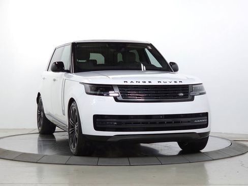 Certified 2025 Land Rover Range Rover Long Wheelbase SE AWD/4WD image 11