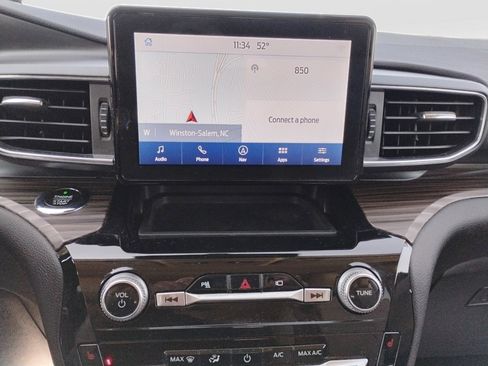 Used 2021 Ford Explorer Limited w/ Equipment Group 301A image 21