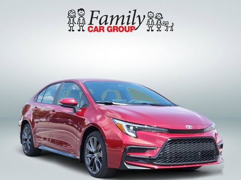 Used 2026 Toyota Corolla SE FWD image 2