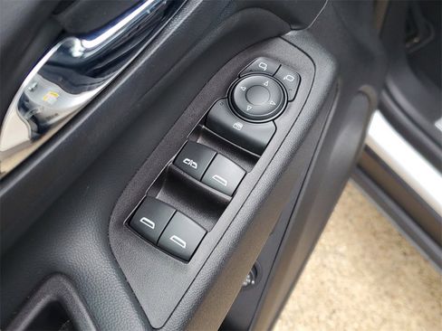 Used 2020 Chevrolet Equinox Premier image 18