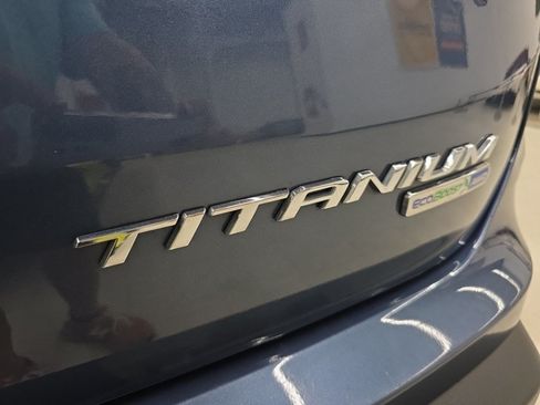 Used 2019 Ford Edge Titanium AWD/4WD image 35