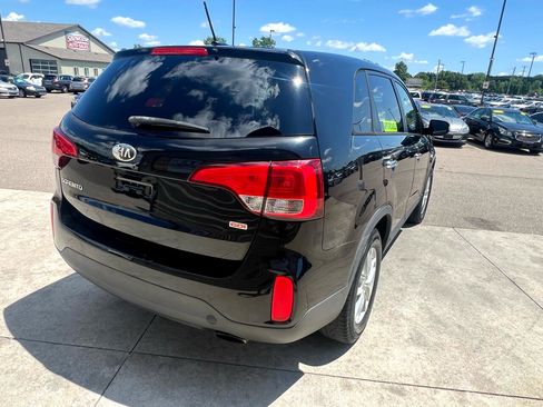 Used 2014 Kia Sorento LX image 5