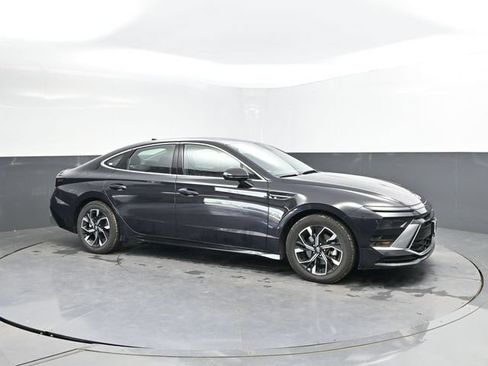 Used 2024 Hyundai Sonata SEL FWD image 3