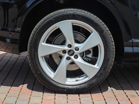 Certified 2025 Audi Q5 Premium Plus w/ Premium Plus AWD/4WD image 10