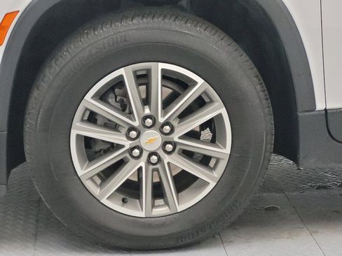 Used 2023 Chevrolet Traverse LT image 31