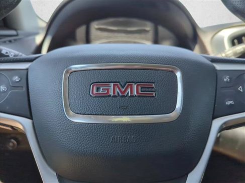 Used 2022 GMC Terrain SLE FWD image 23