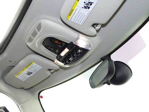 Used 2019 MINI Cooper 4-Door Hardtop image 17