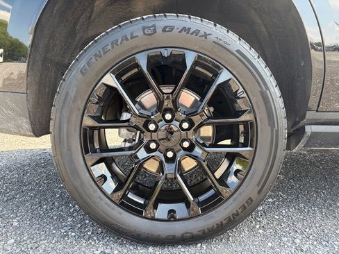 Used 2026 GMC Yukon Denali w/ Sun & Power Step Package AWD/4WD image 11