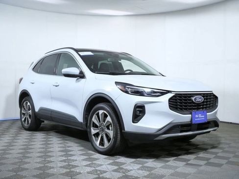 Certified 2025 Ford Escape Platinum AWD/4WD image 1