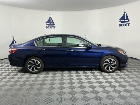 Used 2016 Honda Accord EX image 6