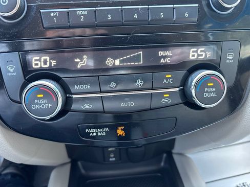 Used 2018 Nissan Rogue Sport SV w/ SV All-Weather Package AWD/4WD image 32