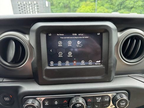 Used 2021 Jeep Gladiator Sport AWD/4WD image 79