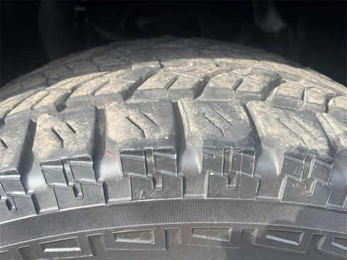 Used 2011 Ford F150 Raptor w/ Raptor Luxury Pkg image 43