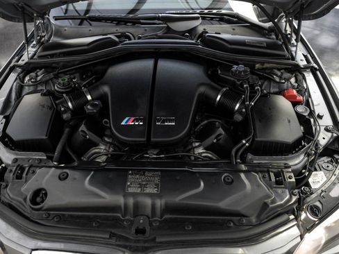 Used 2010 BMW M5 RWD image 45