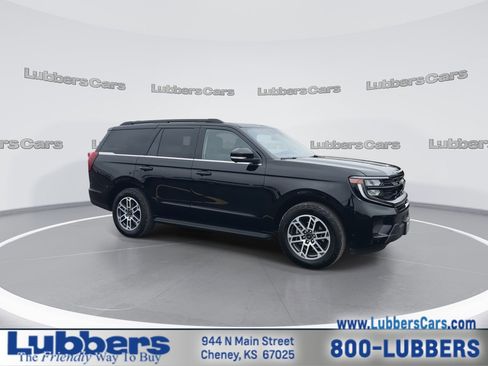 Used 2025 Ford Expedition Active image 2