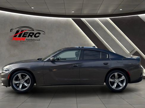 Used 2015 Dodge Charger R/T RWD image 7