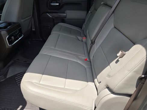Used 2021 Chevrolet Silverado 1500 LTZ AWD/4WD image 11