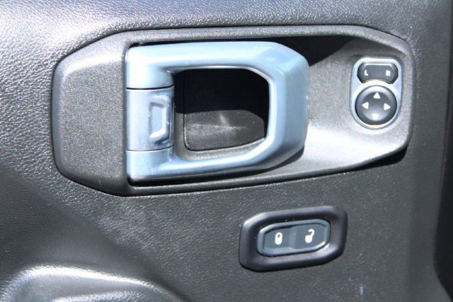 Used 2021 Jeep Wrangler Unlimited Rubicon 4xe AWD/4WD image 16