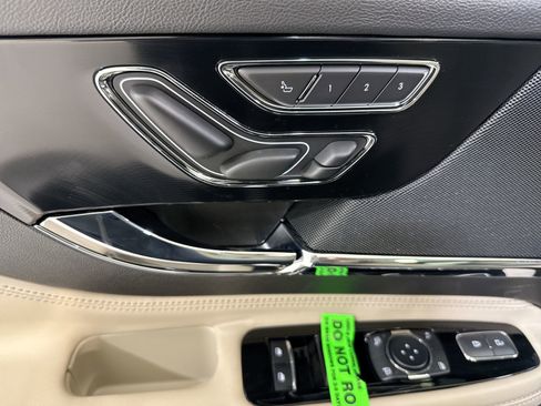 New 2026 Lincoln Corsair Reserve w/ Jet Appearance Package image 11