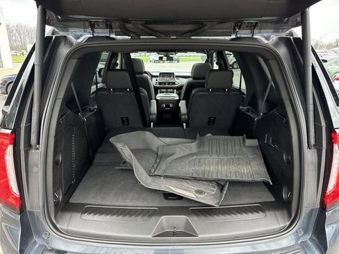 Used 2021 GMC Yukon SLT w/ SLT Luxury Plus Package AWD/4WD image 26