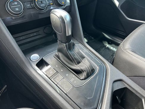 Used 2021 Volkswagen Tiguan SE FWD image 36
