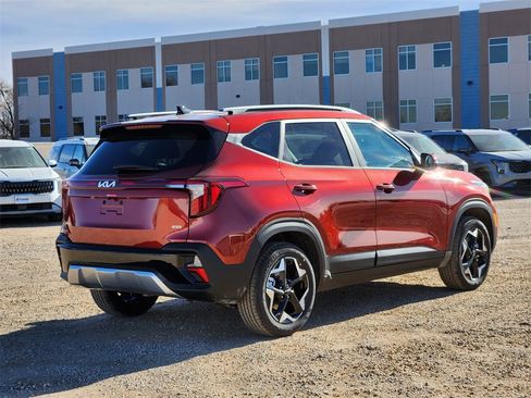 New 2026 Kia Seltos S image 3