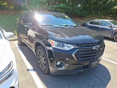 Certified 2020 Chevrolet Traverse RS w/ LPO, Floor Liner Package AWD/4WD image 3