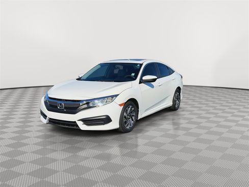Used 2018 Honda Civic EX image 4