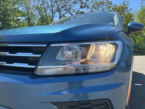 Used 2020 Volkswagen Tiguan SE w/ Panoramic Sunroof Package FWD image 13