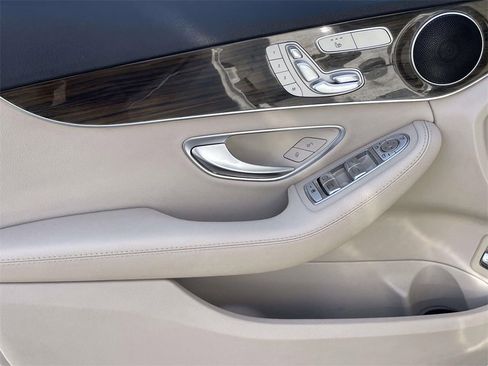 Used 2019 Mercedes-Benz C 300 Sedan image 15