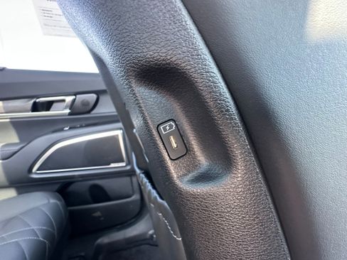 Used 2025 Kia Telluride SX Prestige X-Line AWD/4WD image 17