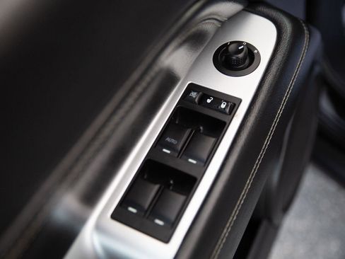 Used 2015 Jeep Compass Latitude image 17