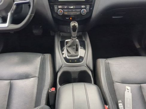 Used 2018 Nissan Rogue Sport SL w/ SL Premium Package image 19