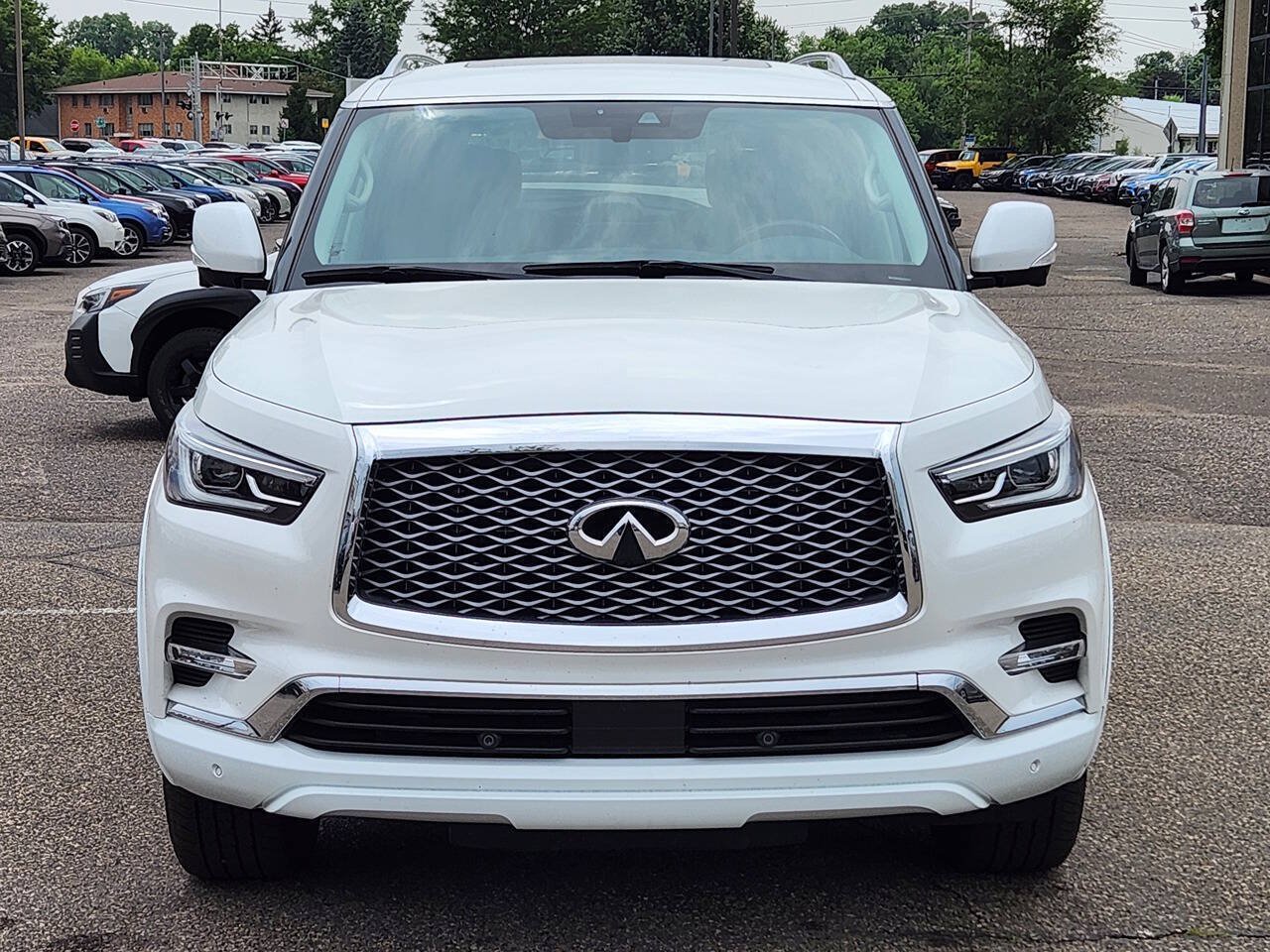 Used 2019 INFINITI QX80 Luxe w/ All-Season Package AWD/4WD image 6