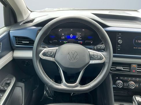 Used 2024 Volkswagen Taos SE FWD image 13