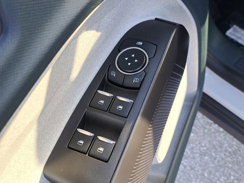 New 2025 Ford Maverick XLT image 23