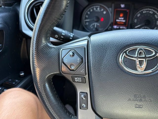Used 2017 Toyota Tacoma TRD Sport w/ Tow Package (A/T) AWD/4WD image 22