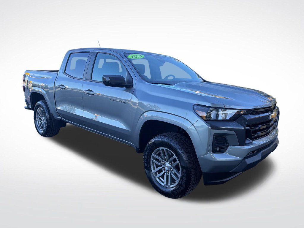 Used 2023 Chevrolet Colorado LT w/ LT Convenience Package RWD image 8