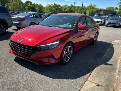 Used 2023 Hyundai Elantra SEL w/ Convenience Package