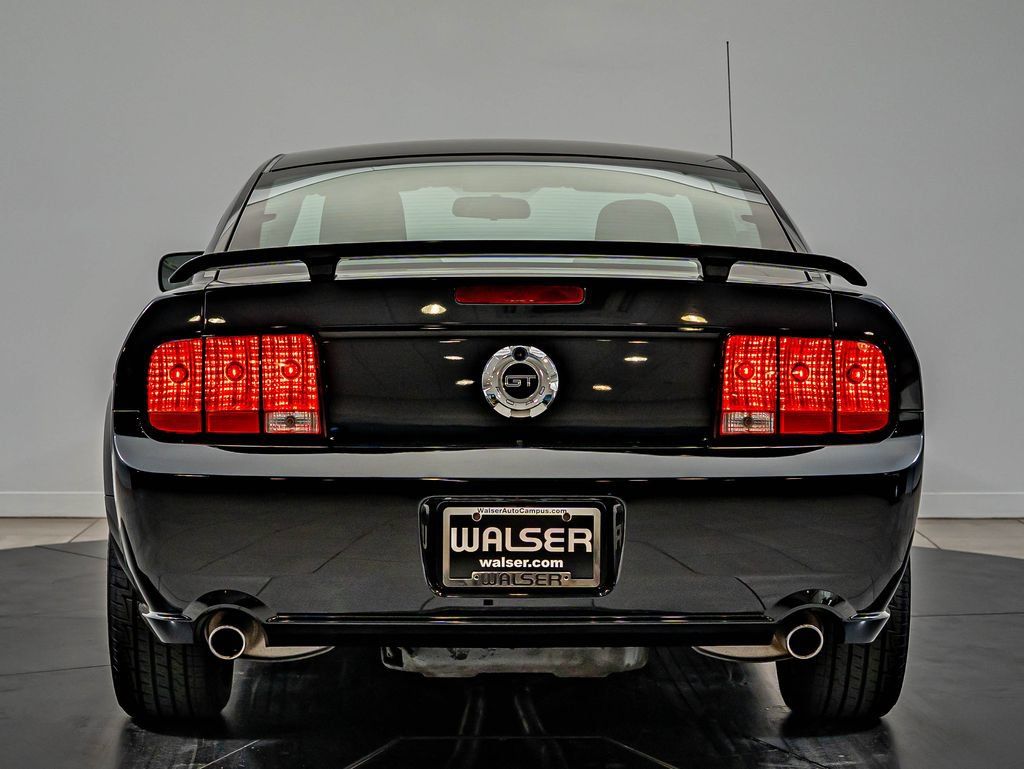Used 2008 Ford Mustang GT RWD image 6